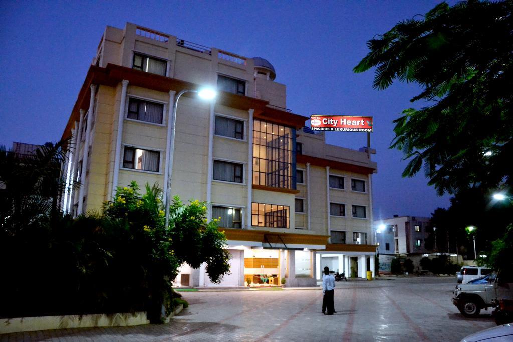 Hotel City Heart Širdi Exteriér fotografie