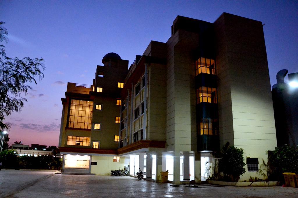 Hotel City Heart Širdi Exteriér fotografie
